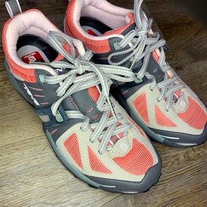 Teva X1 Control Trail Salomon Womens US 5.5 Runing